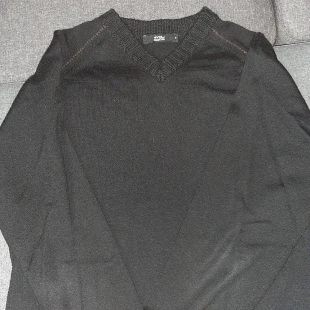4 You Black V-Neck Sweater - Size: M
